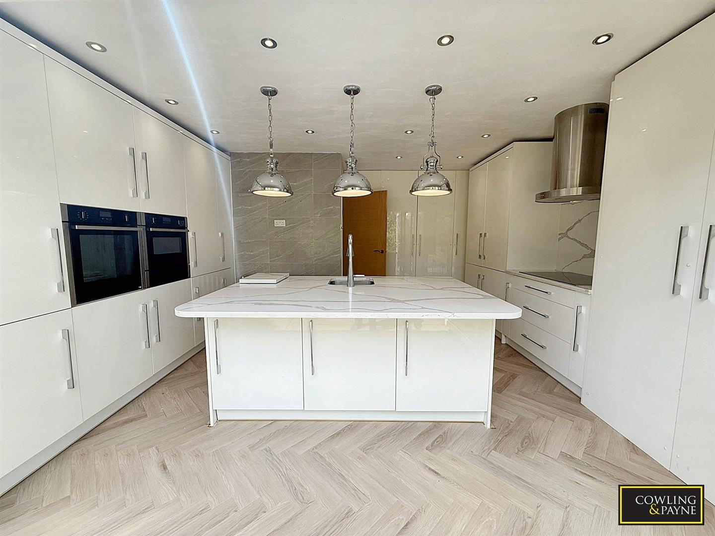 South Beech Avenue, Wickford